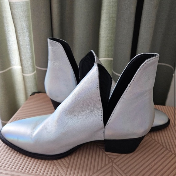 Free People metallic booties - Picture 5 of 16